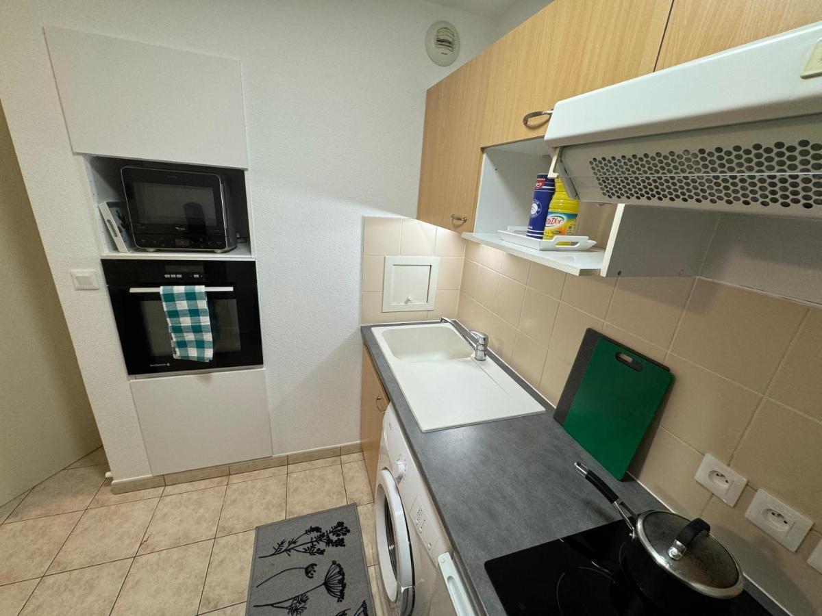Calme Avec Balcon, A 4km Du Centre, Parking, Wi-fi, Netflix Gratuit * Straatsburg