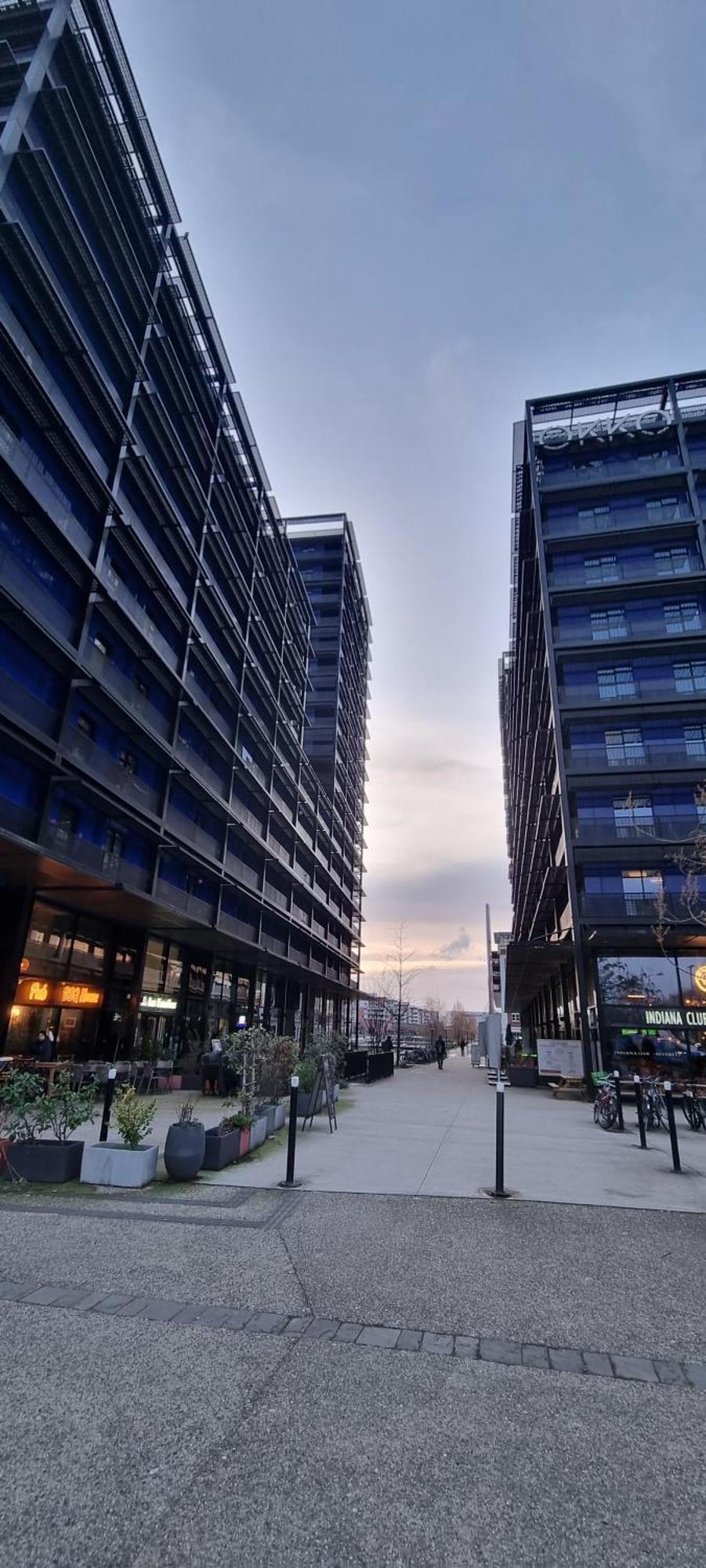 Bel Appartement Contemporain Avec Terrasse Climatisation Et Parking Payant En Option Strasburg