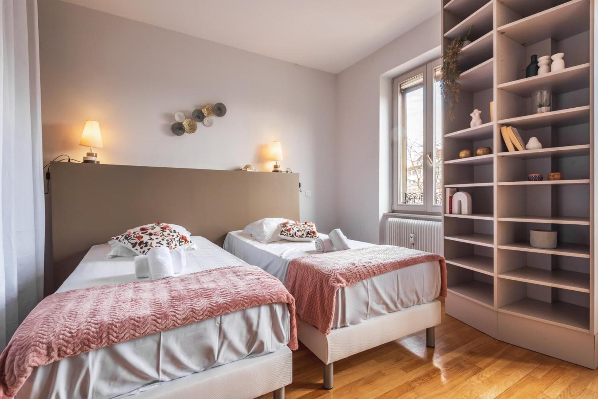 Appartement Nouveau - Faubourg National - En Face De La Gare