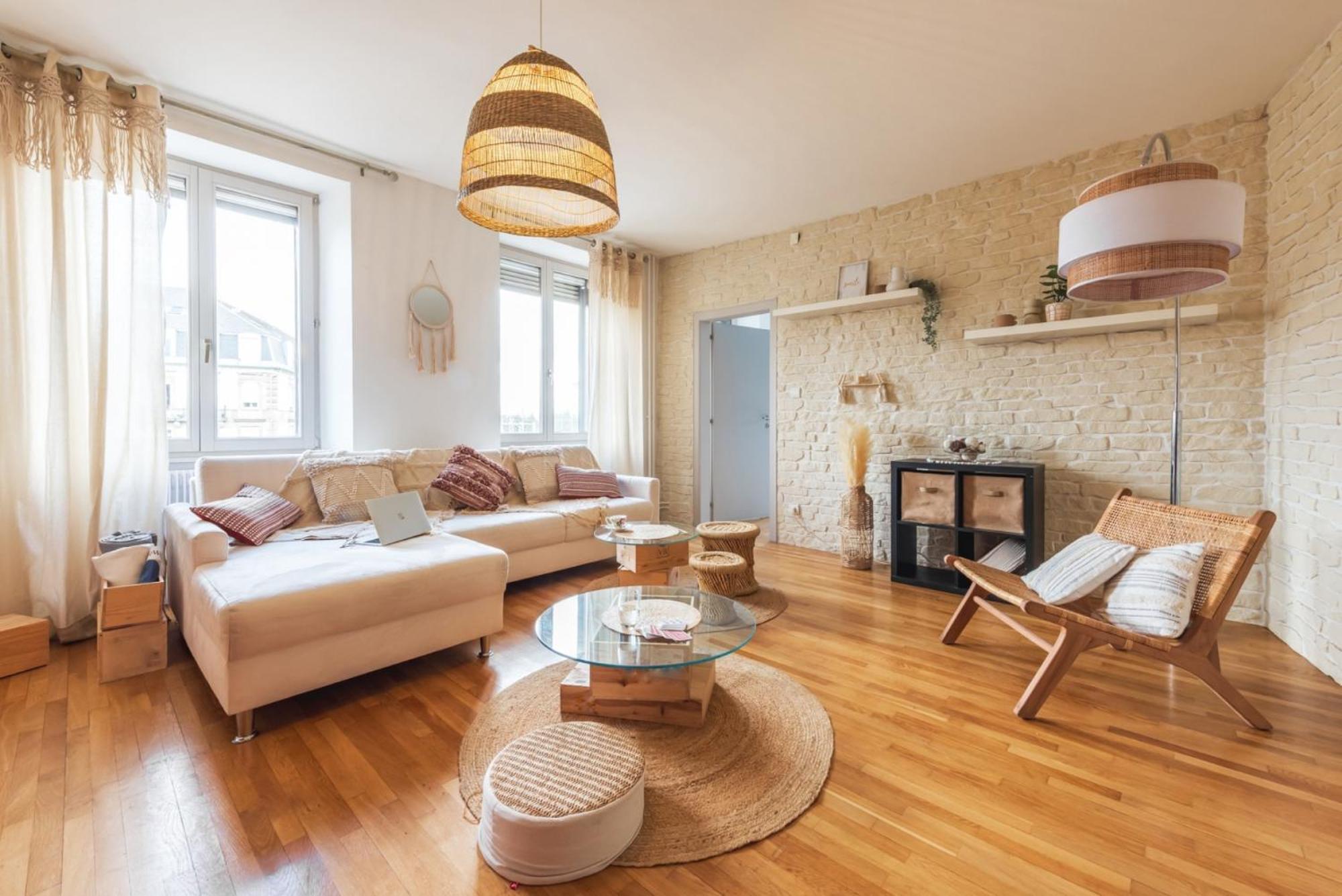 Appartement Nouveau - Faubourg National - En Face De La Gare Straatsburg