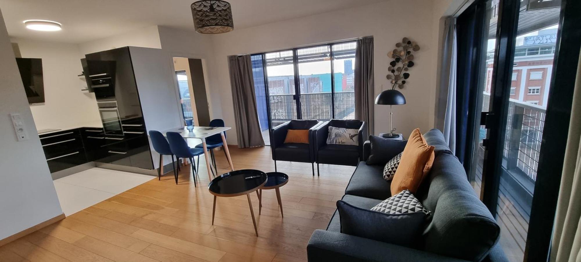 Bel Appartement Contemporain Avec Terrasse Climatisation Et Parking Payant En Option Apartament *
