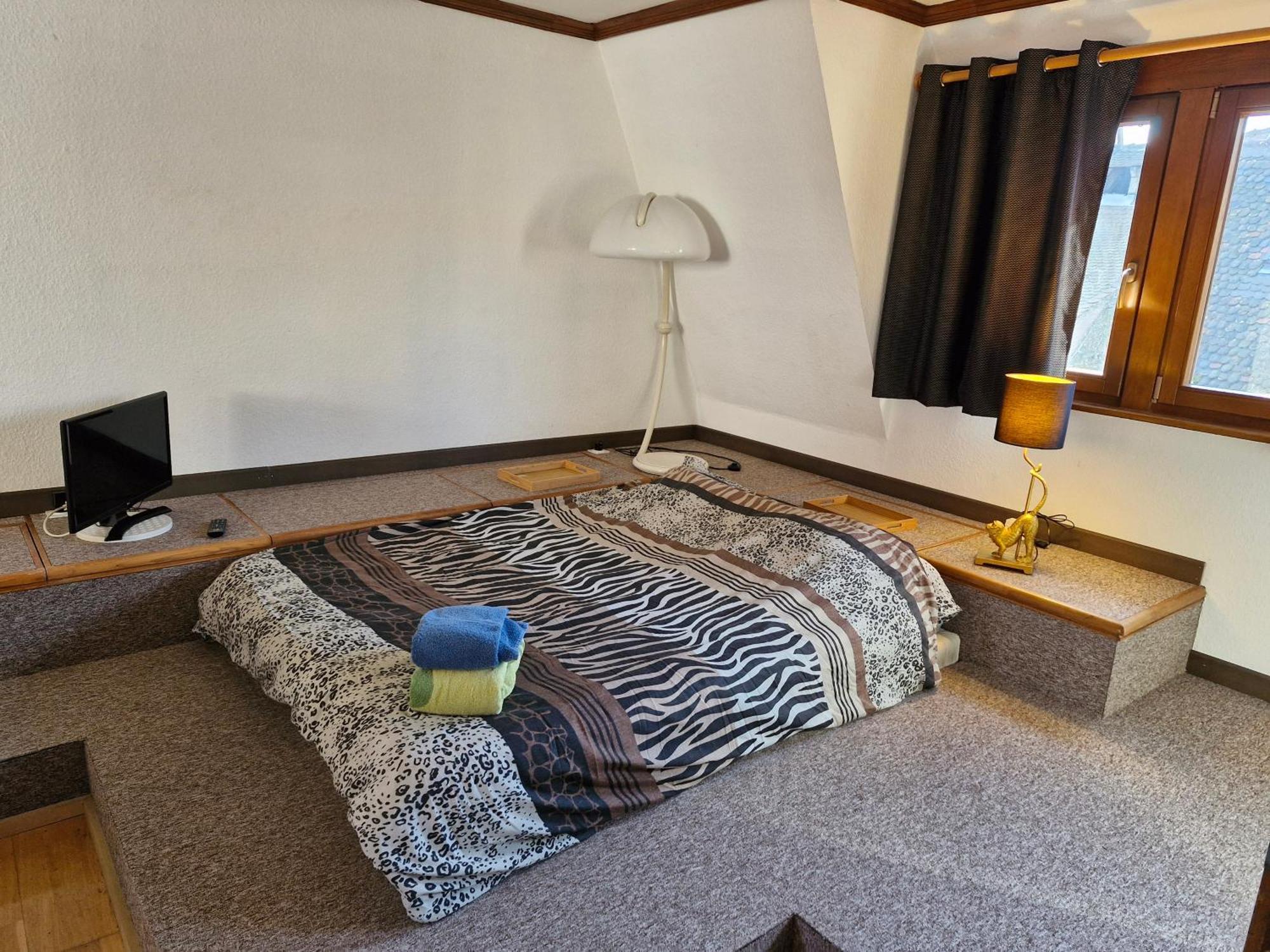 Face A La Cathedrale Homestay *