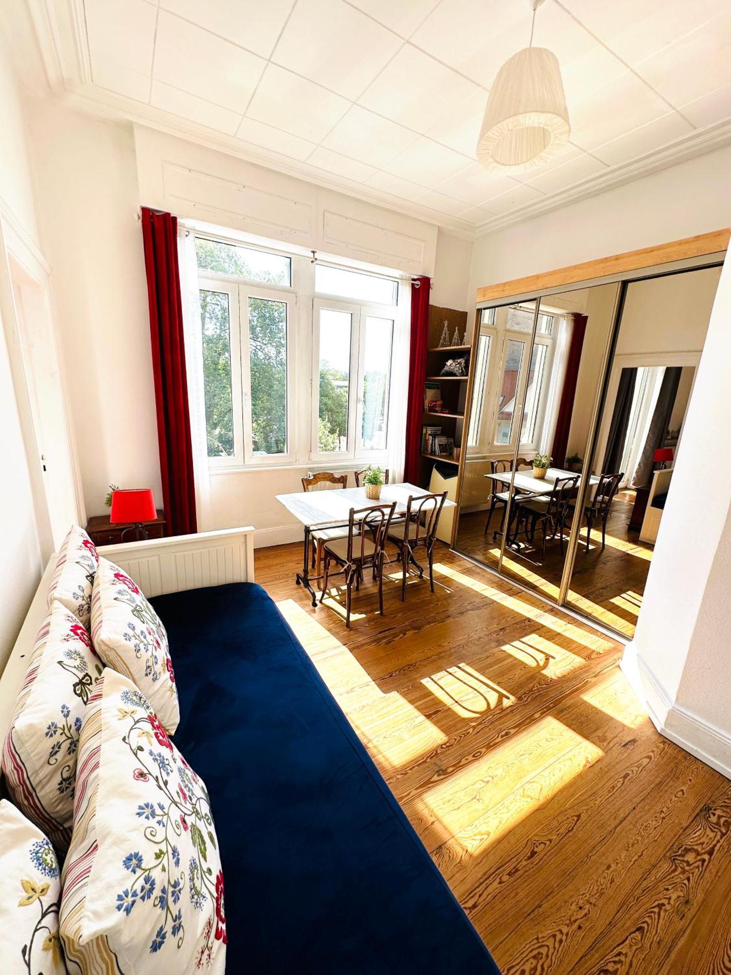 4 Etoiles Magnifique Neustadt - Spacieux, & Elegant Avec Balcon Et Belle Vue * Strasbourg