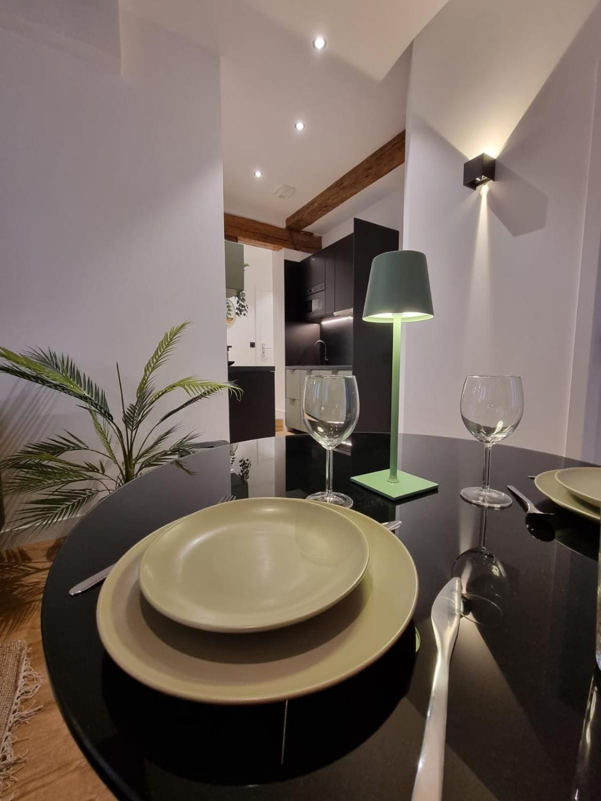 Hyper Centre Apartament *