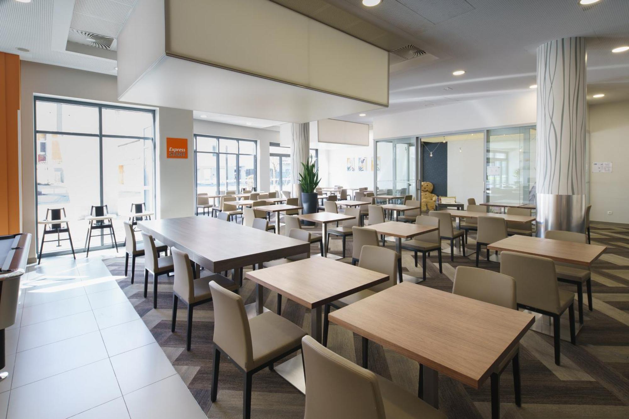 Otel Express Centre By Ihg 3*