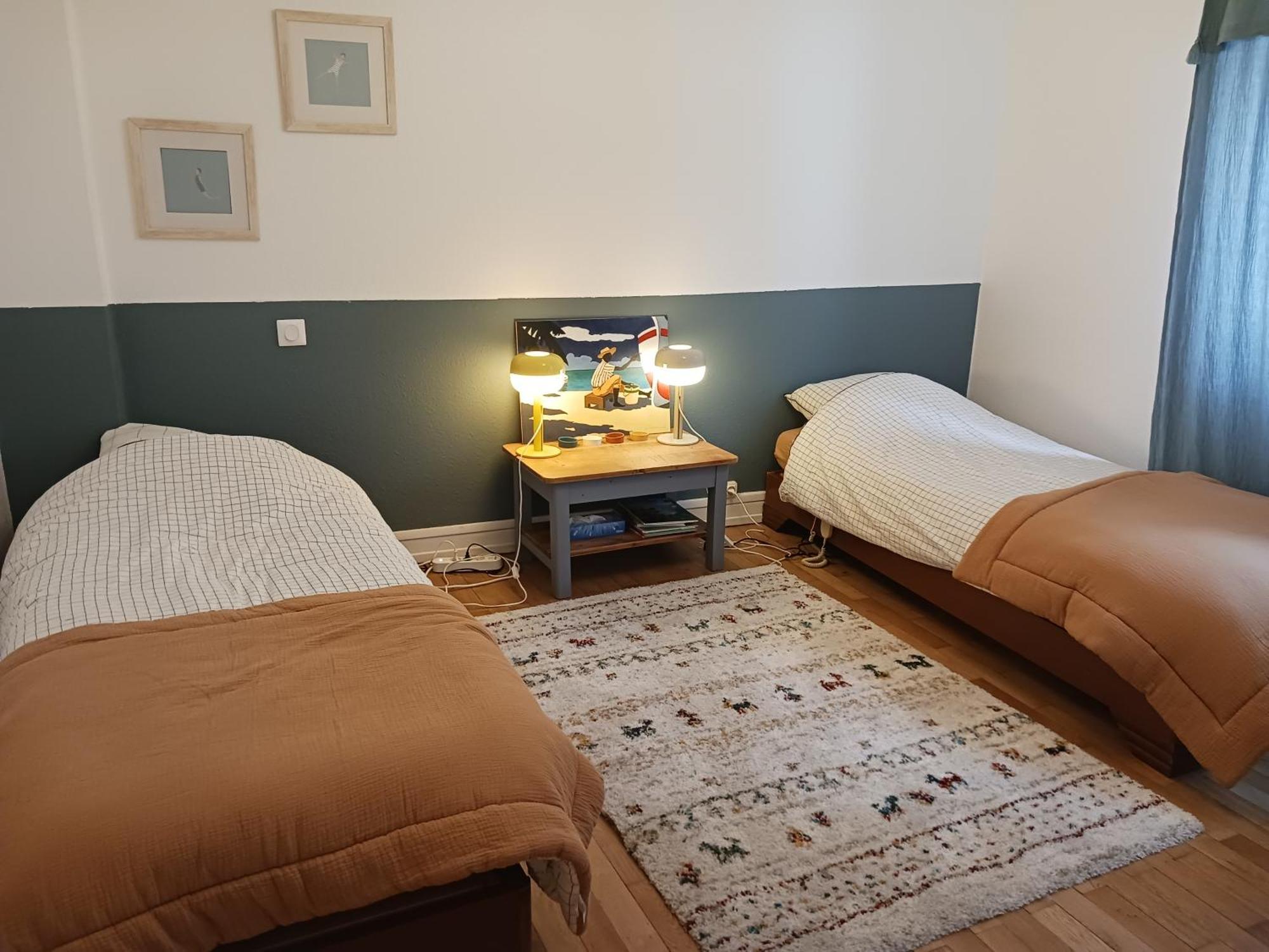 Apartment Happy Family *