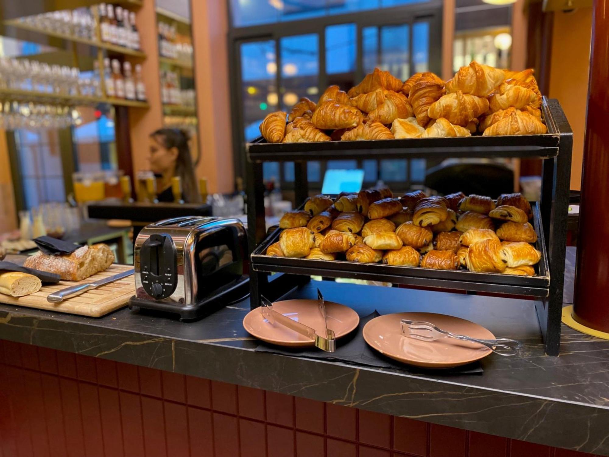 Clapclap Hotel, Food & Bar Hotel Strasburg