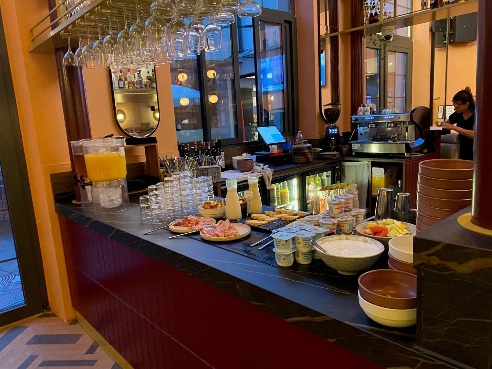 Clapclap Hotel, Food & Bar Hotel 3*