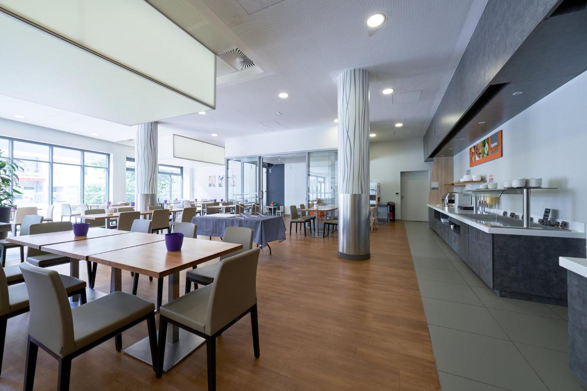 Otel Express Centre By Ihg