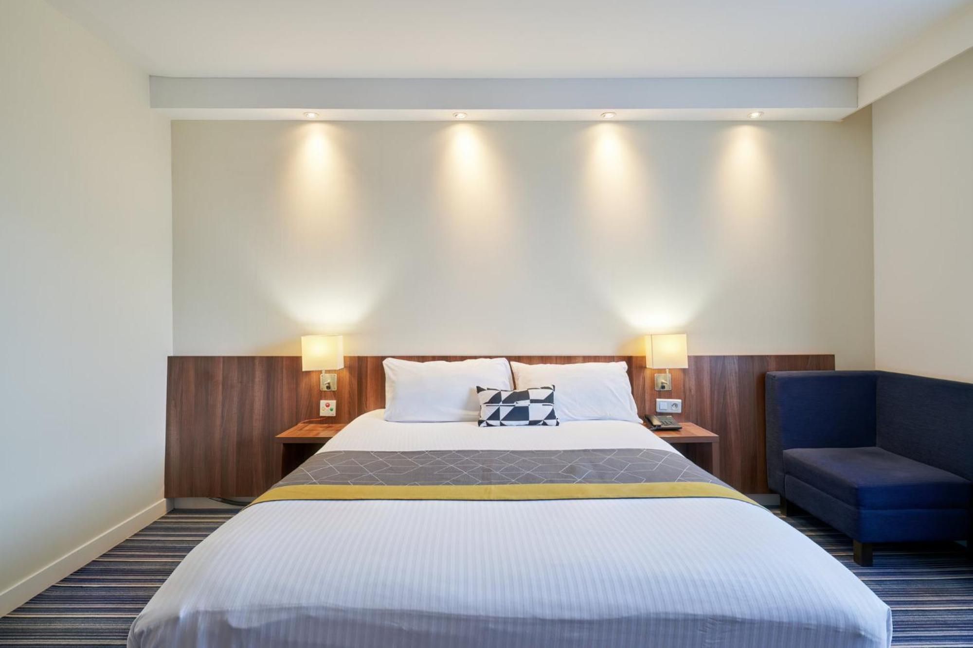 Otel Express Centre By Ihg 3*