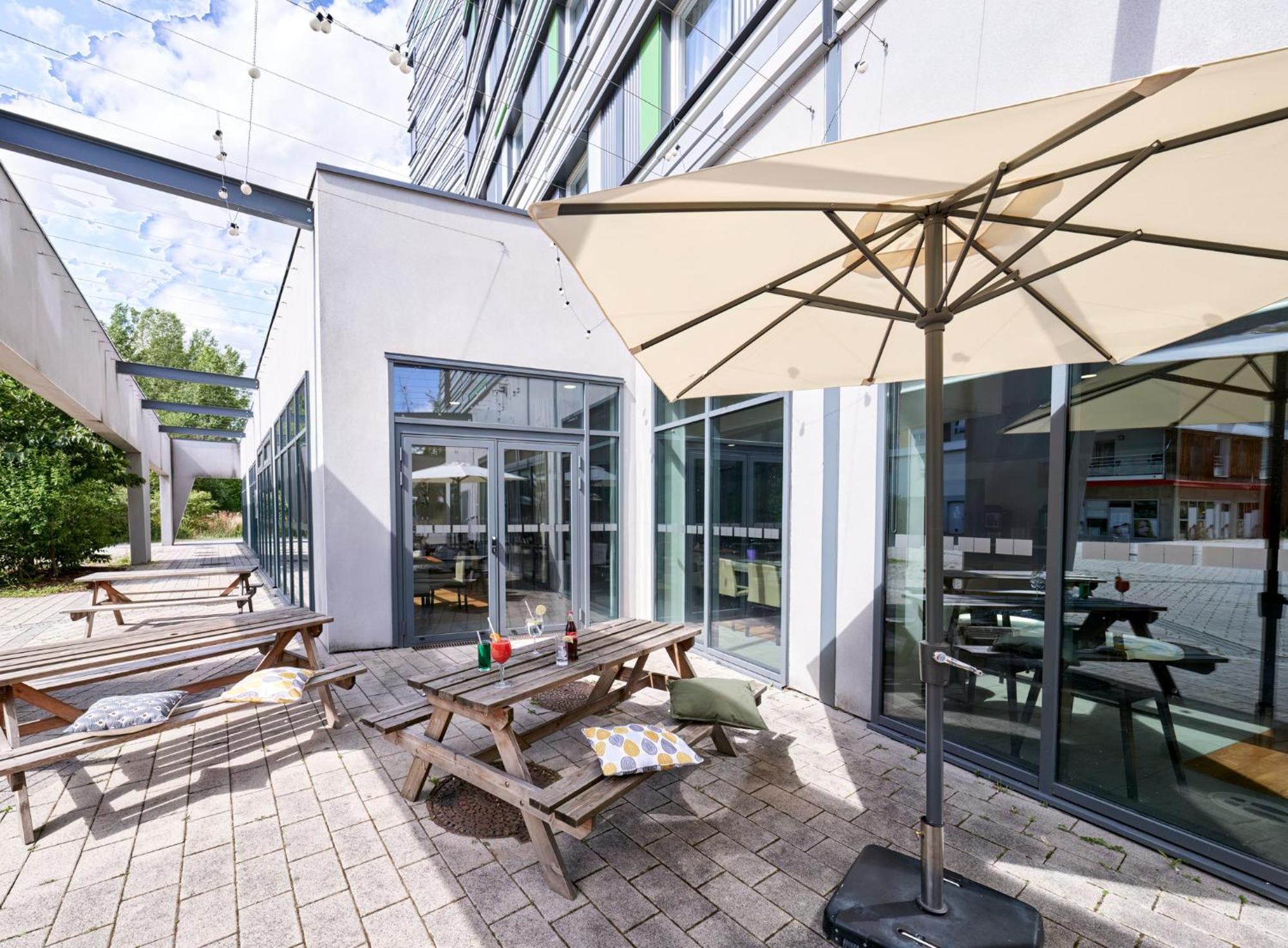 Express Centre By Ihg 3*
