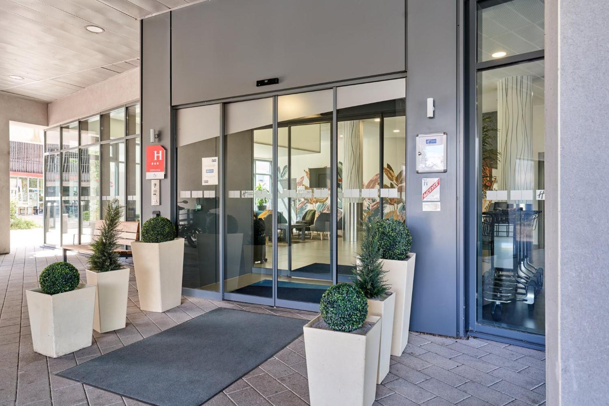 Express Centre By Ihg 3*