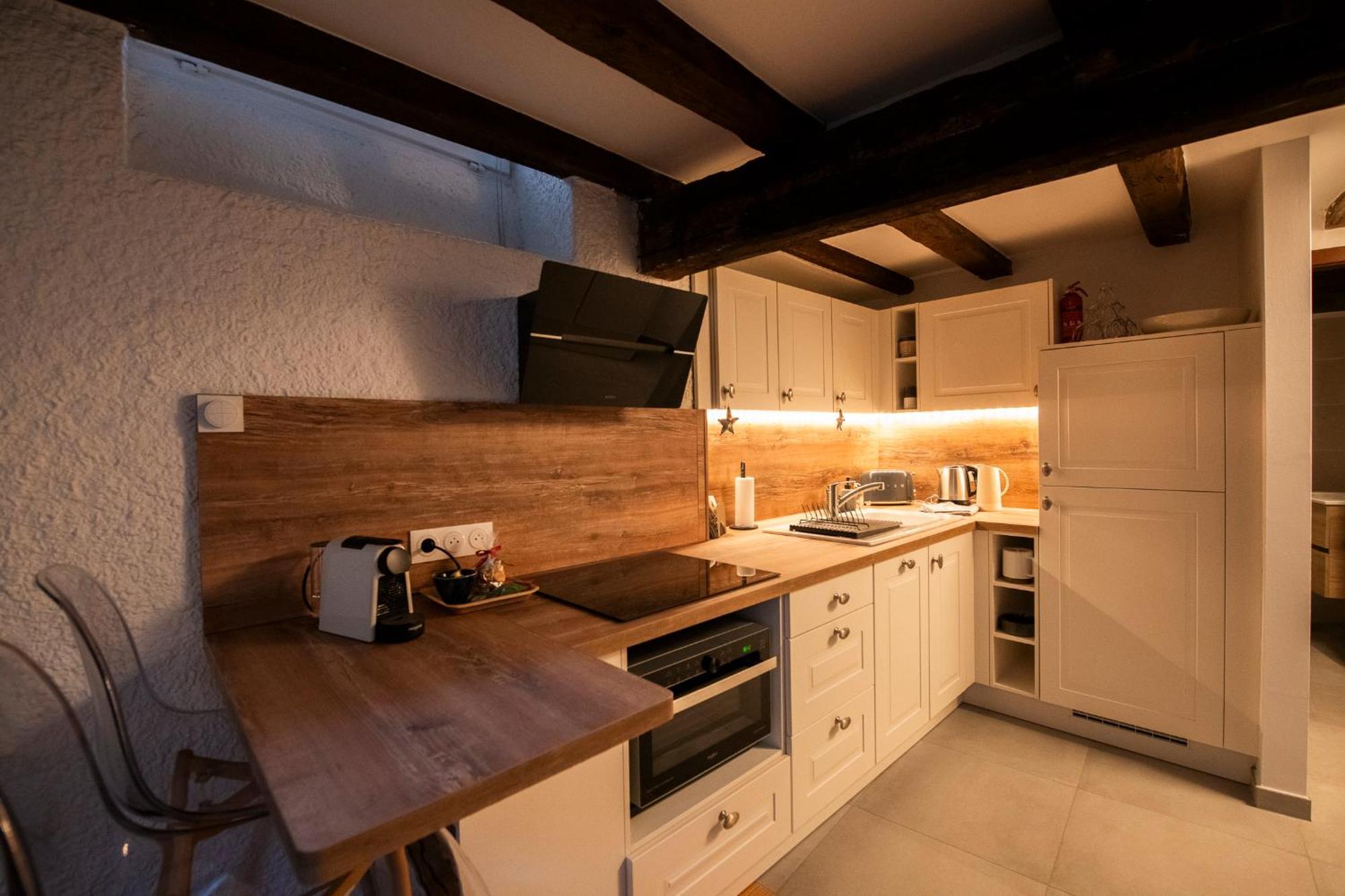La Petite Cour - Atypique, Calme Et Cozy Apartment