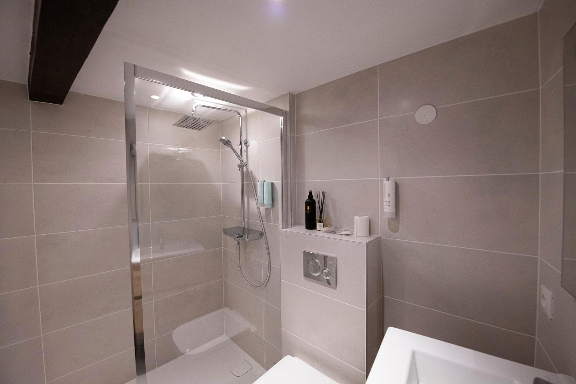 La Petite Cour - Atypique, Calme Et Cozy Apartment