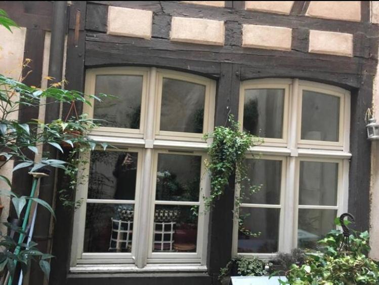 Apartment Triplex Avec Terrasse, Aux Pieds De La Cathedrale, 5 Personnes *