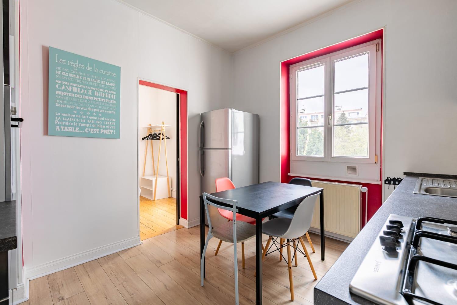 Appartement 2 Avec Garage A *