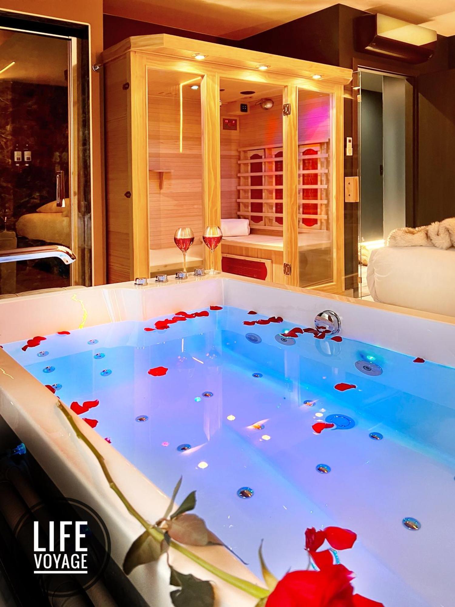 Life Voyage & Spa - Strasbourg'S City Center Luxury Experience * Straatsburg