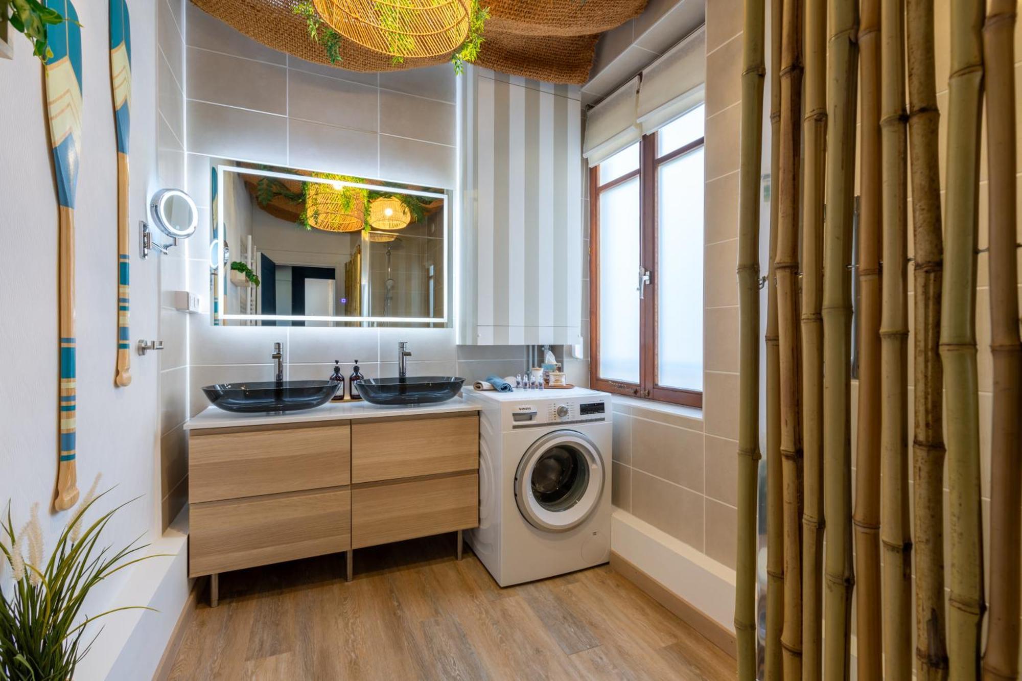 Lit Rond Tres Grand Et Confortable - Garage Possible Ou Parking Gratuit Rue - Gare 2 Min Et 4 Min En Tram - Ciel Etoile - Netflix Videoprojecteur - Luxe Et Evasion