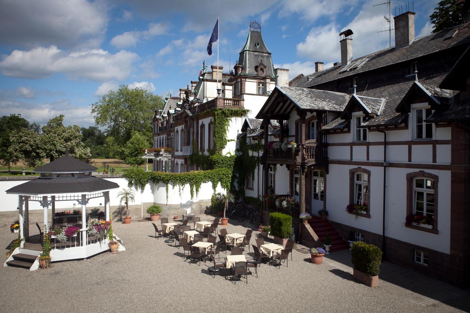 Hotel Chateau De Pourtales