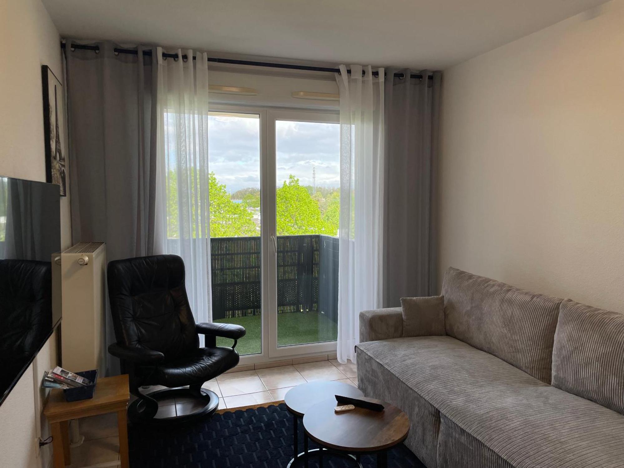 Calme Avec Balcon, A 4km Du Centre, Parking, Wi-fi, Netflix Gratuit Straatsburg