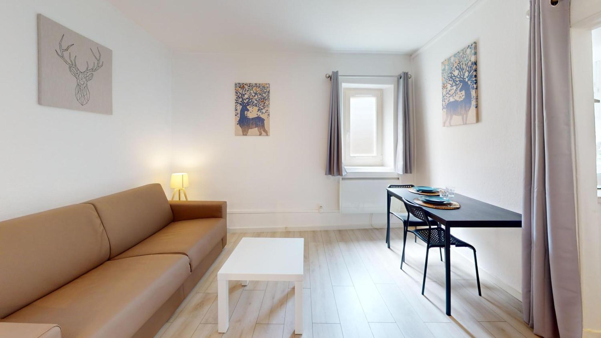 Apartment La Madeleine - *