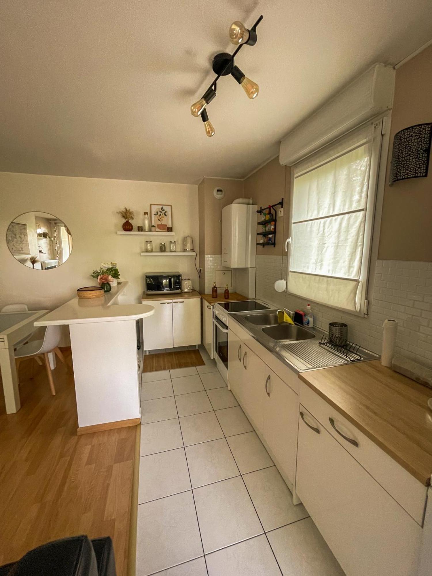 Neudorf + Garage Apartamento