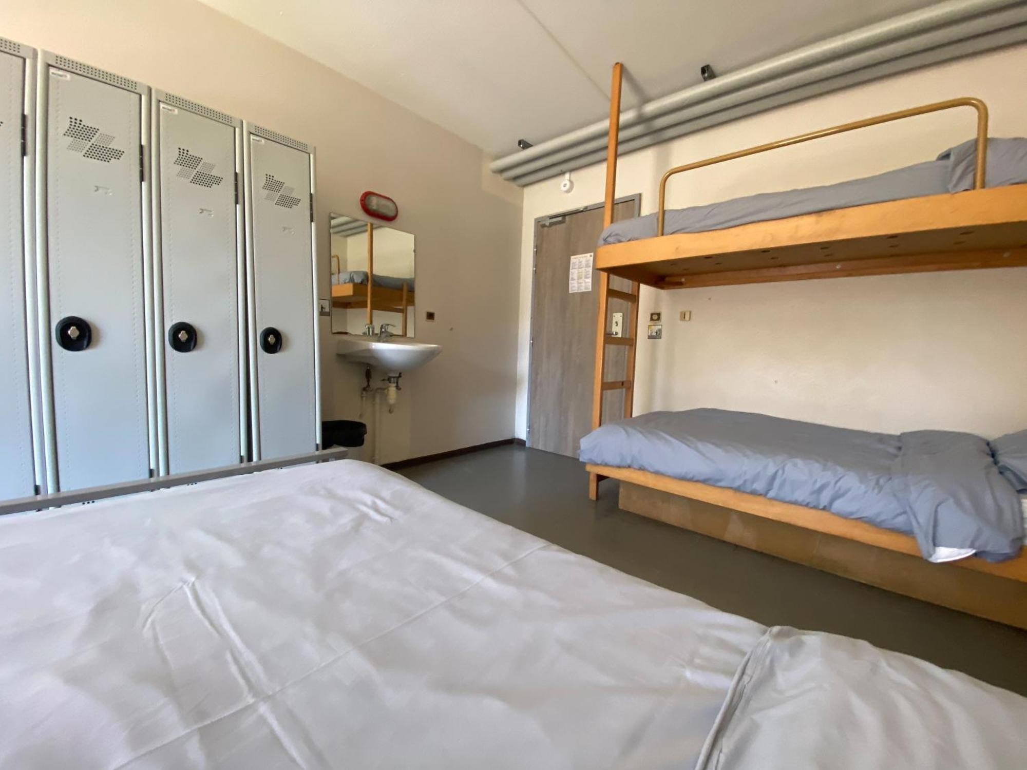 Hostel Hi 2 Rives *
