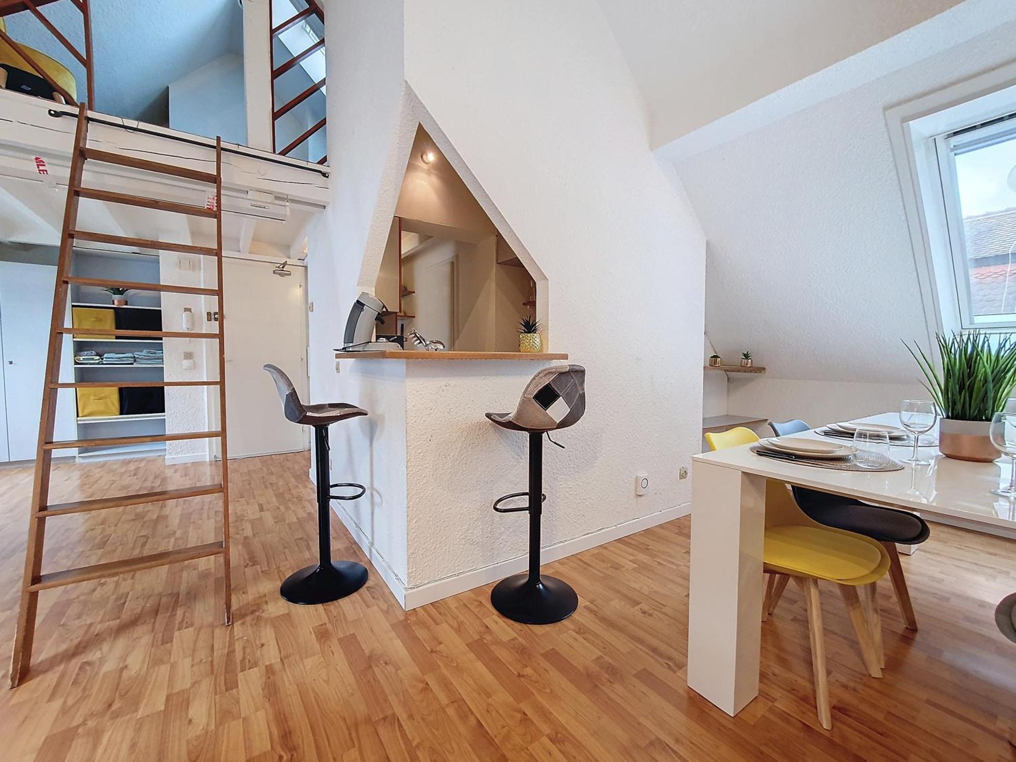 Skyward - Hypercentre - Confort - Rue Pietonne - Calme - Authentique Apartamento Estrasburgo