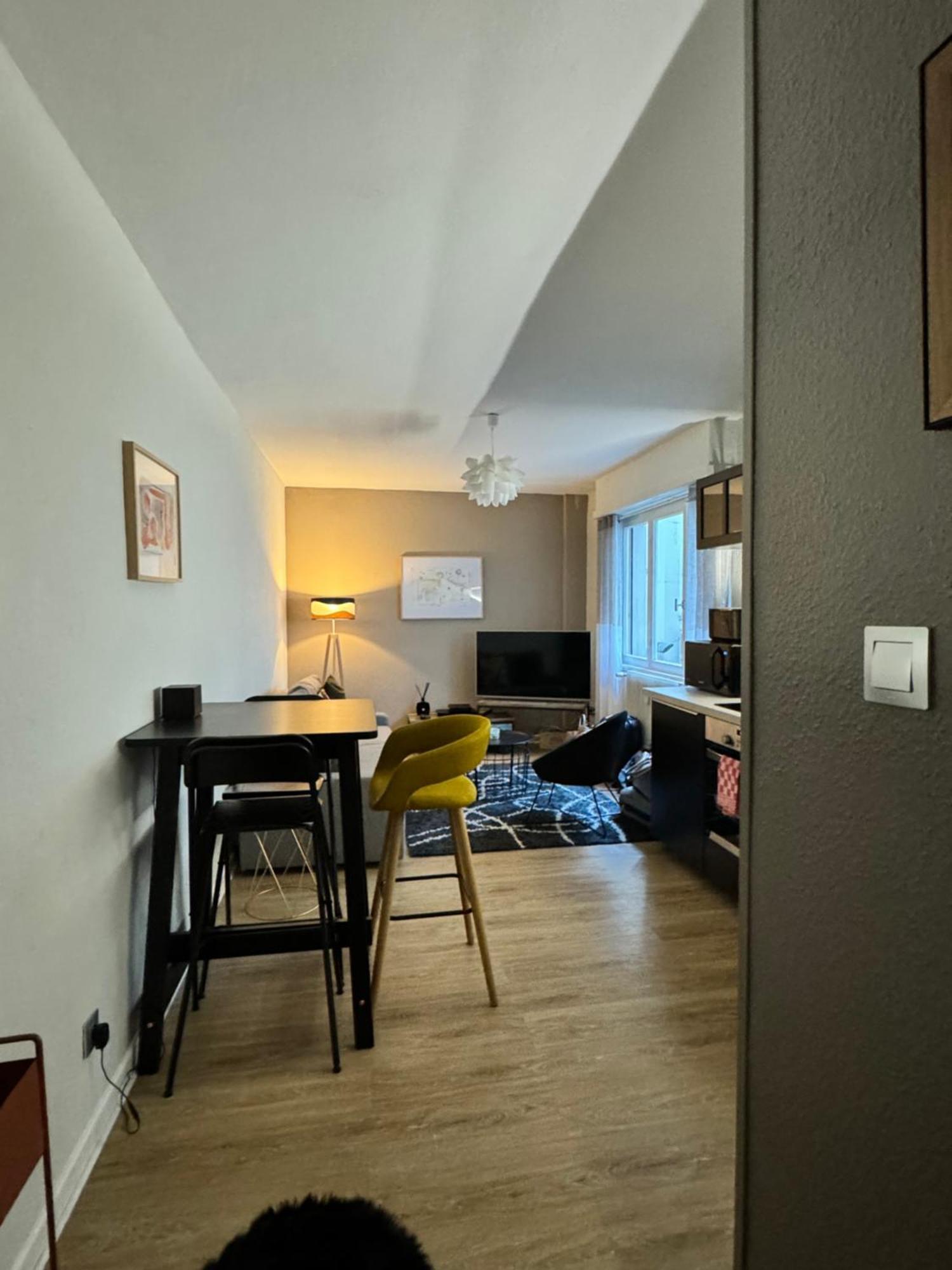 Appartement 2 Pieces Cathedrale Proche Des Quais *