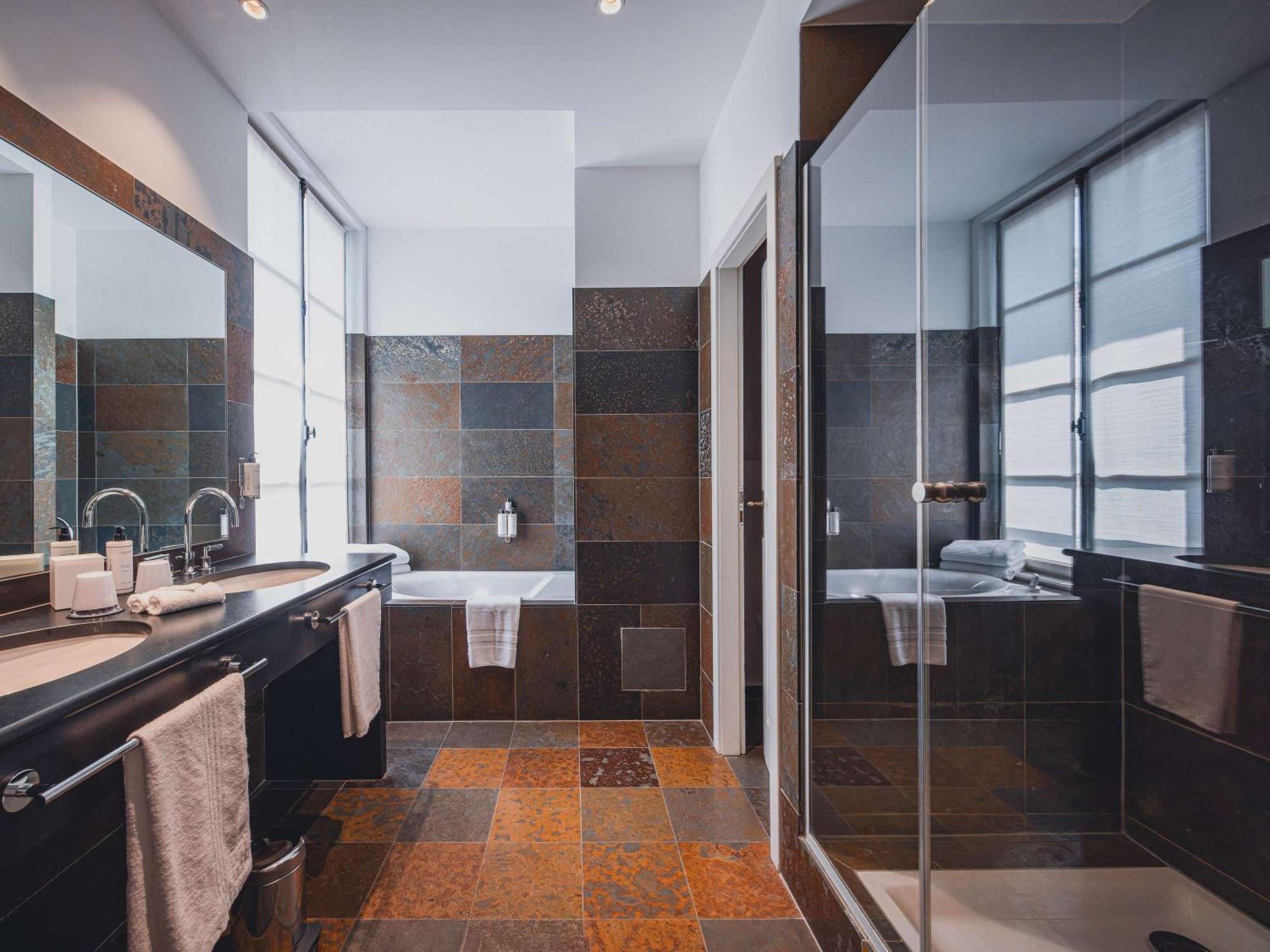 Cour Du Corbeau - Mgallery Hotel 4*