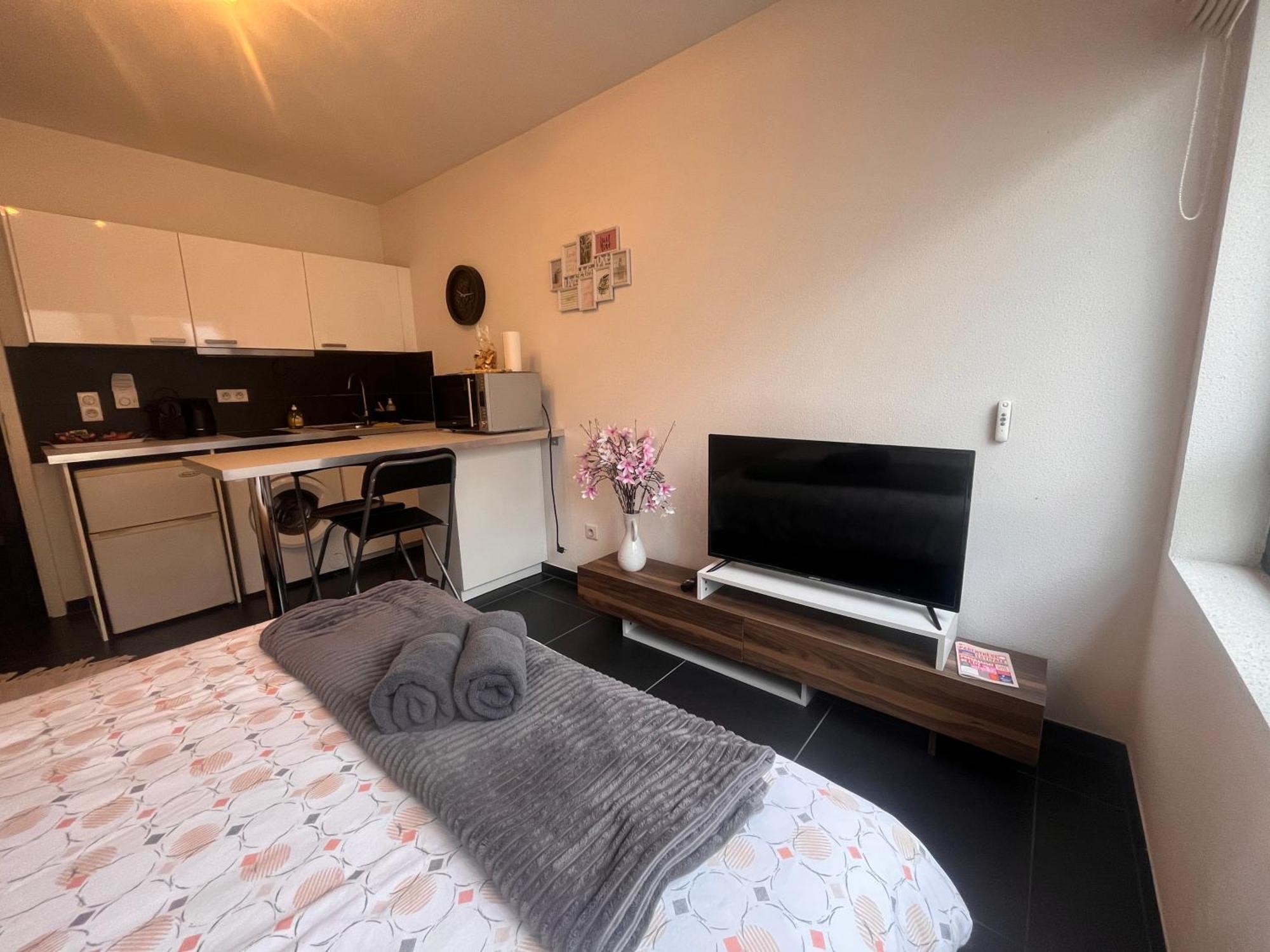 Nid Douillet De La Pie Strasbourg