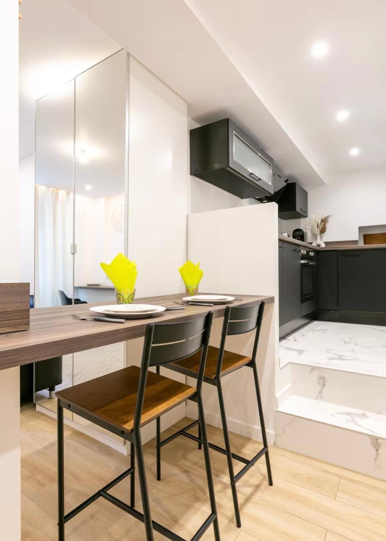 General - Hyper Centre Apartment
