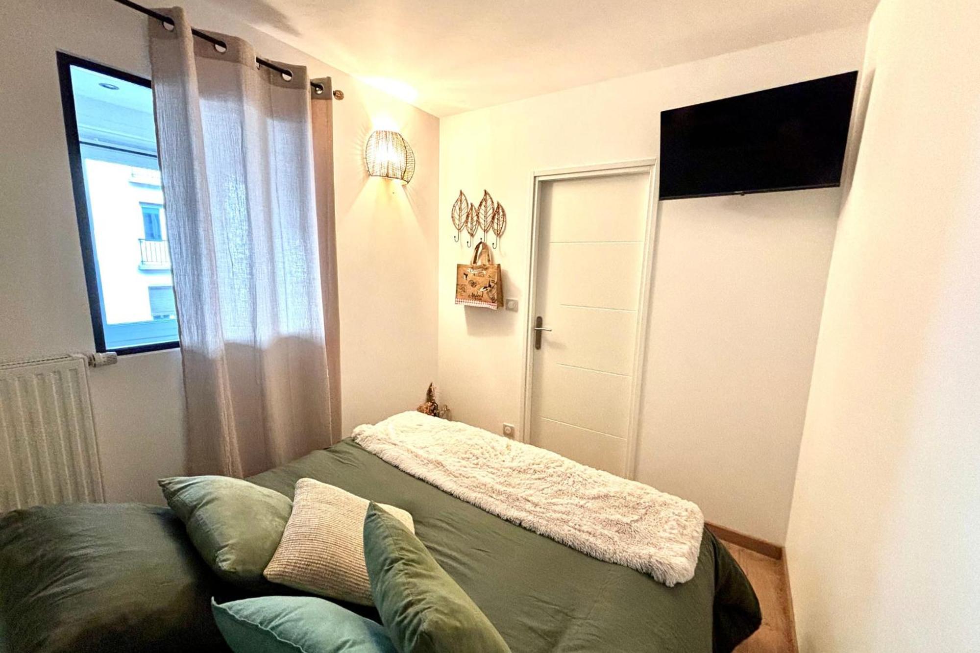 T2 In The Heart Of The Poincare District Apartamento