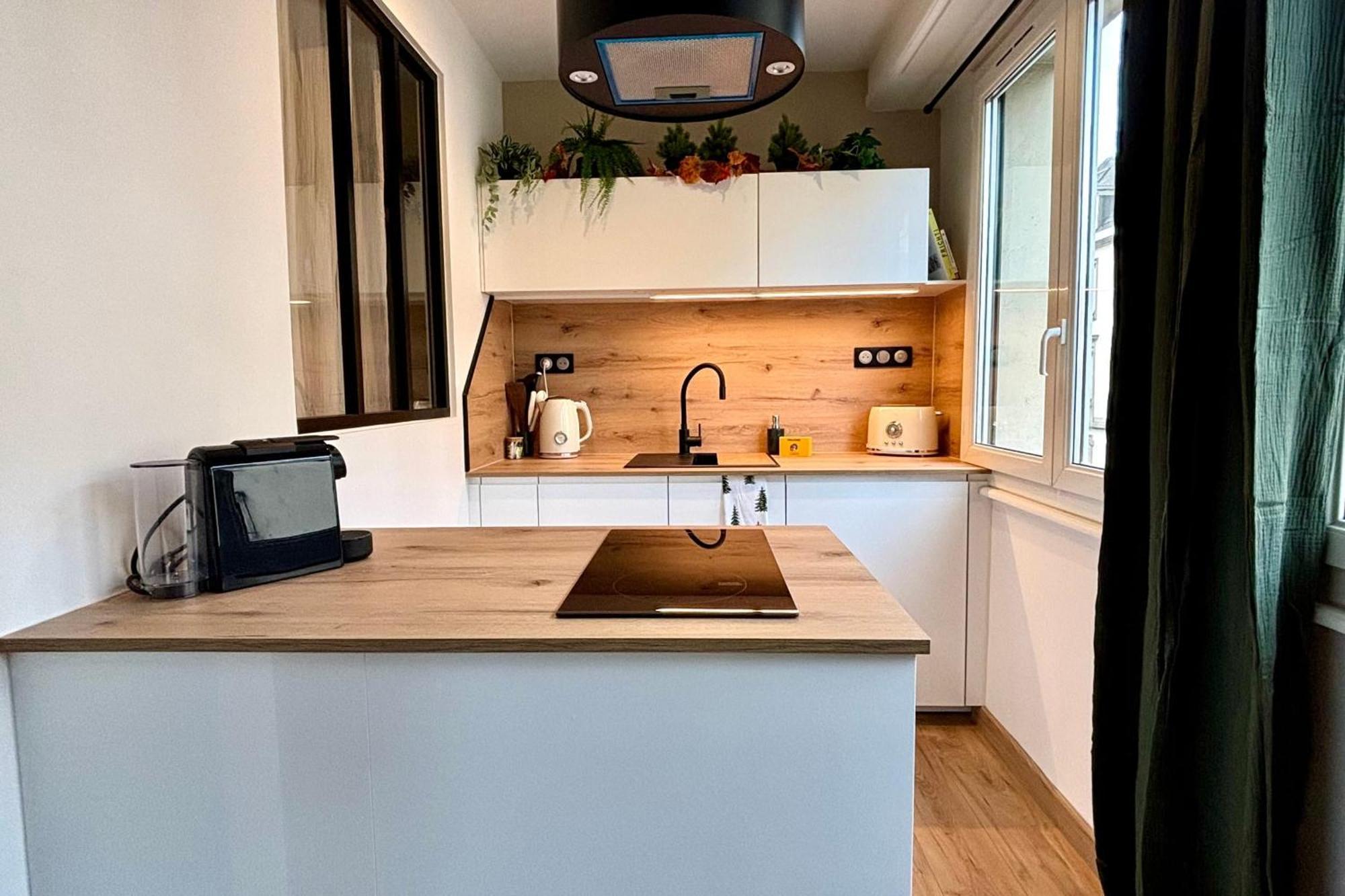 Apartamento T2 In The Heart Of The Poincare District *