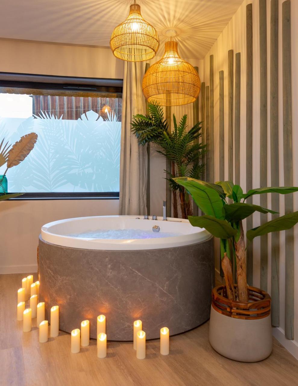 Romantique Bali, Sauna , Apartment Strasbourg