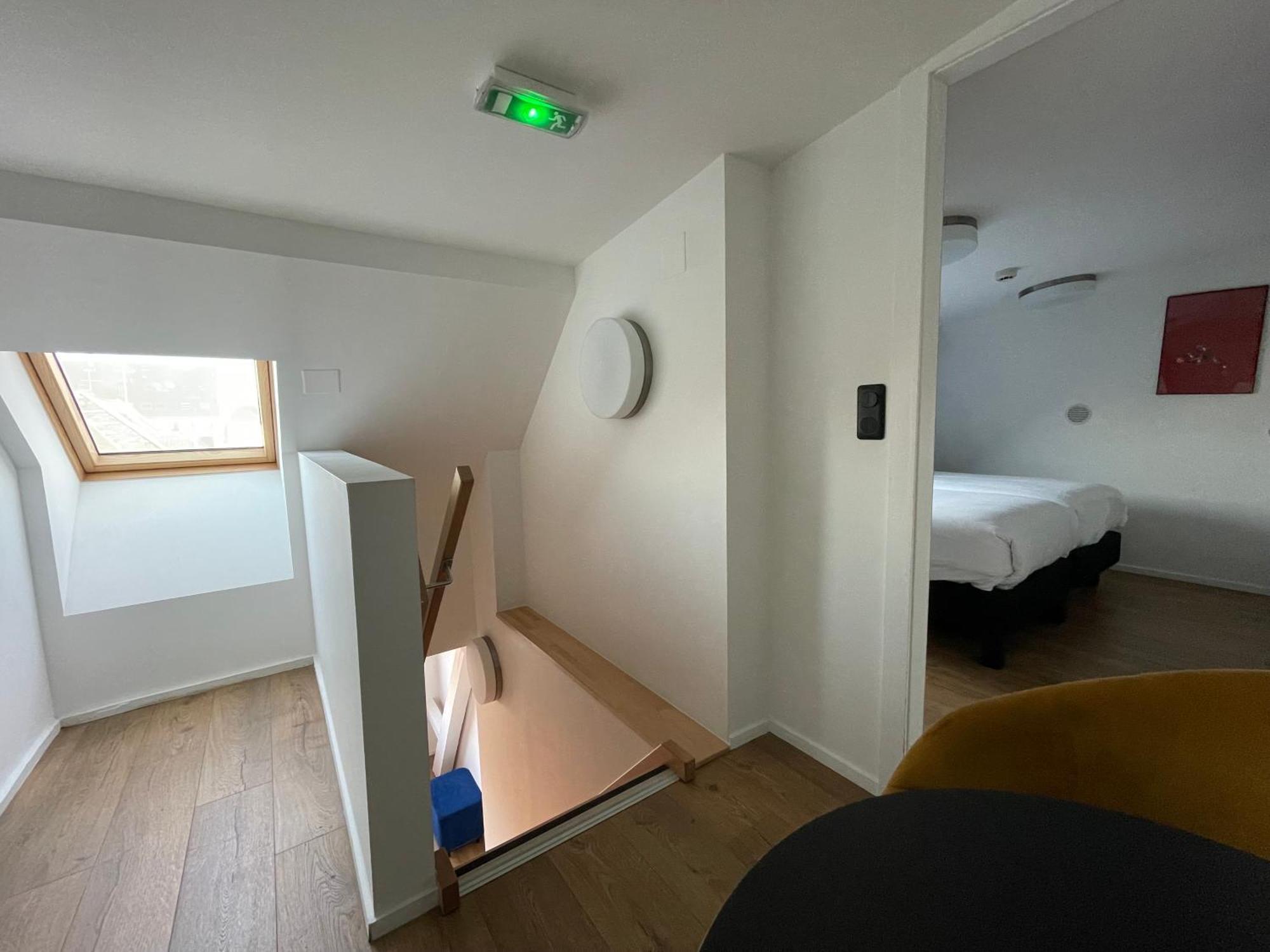 Clapclap Hotel, Food & Bar 3*