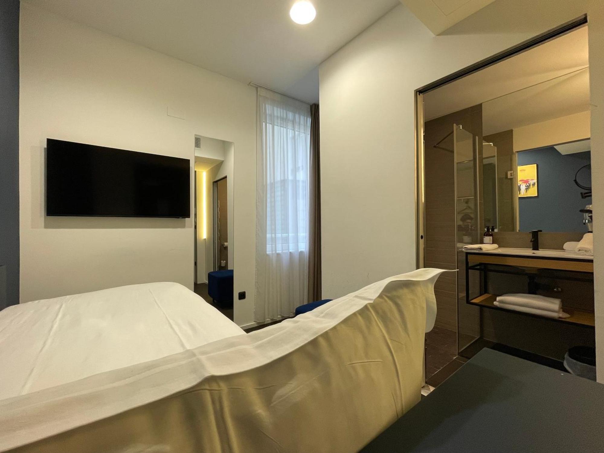 Clapclap Hotel, Food & Bar Hotel 3*