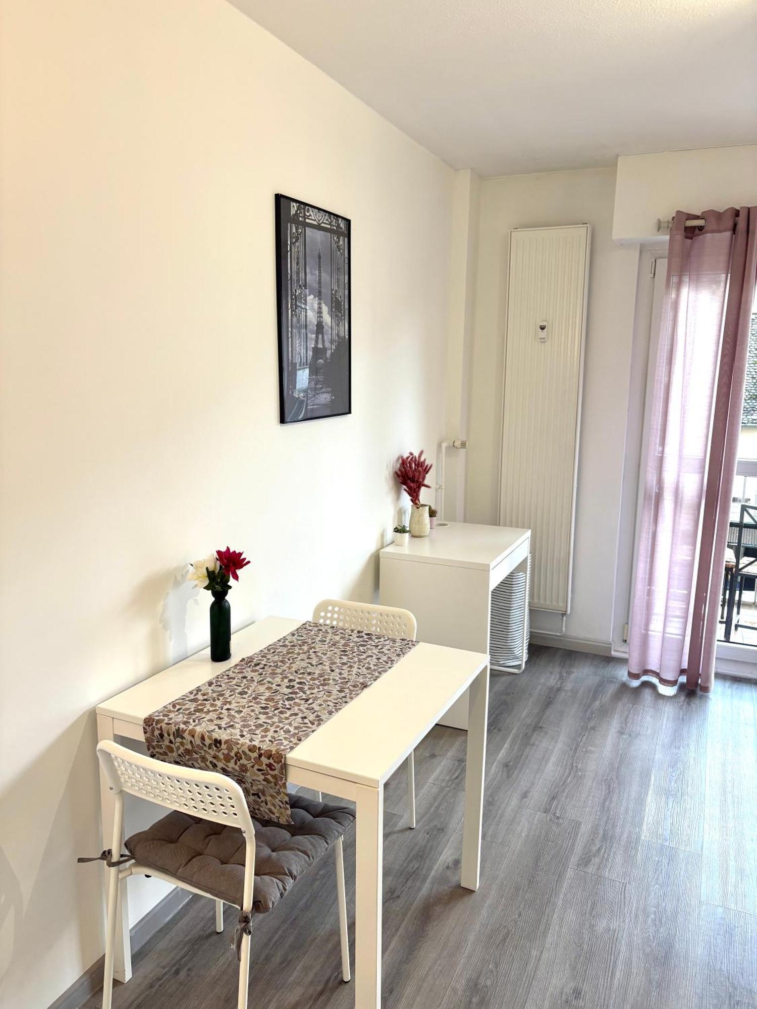 Joli Dans L'ancien Quartier De Cronenbourg Apartment