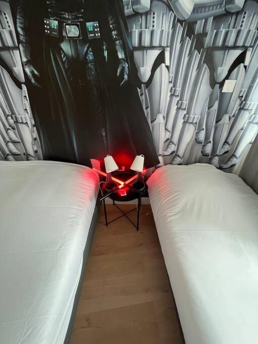 Hollywood 9 People - Khbnb Center Straßburg