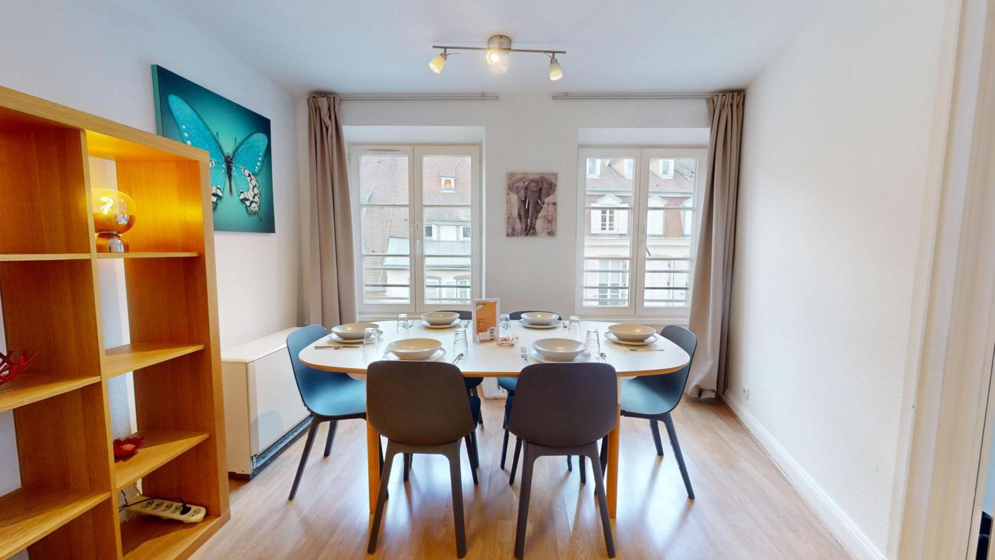 Apartment 70 M² Center *