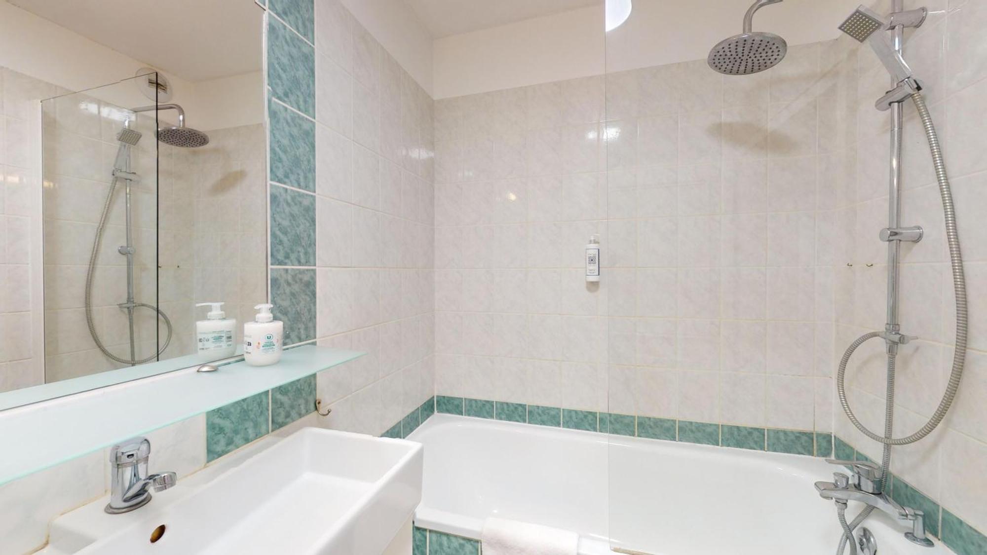 Apartment 70 M² Center