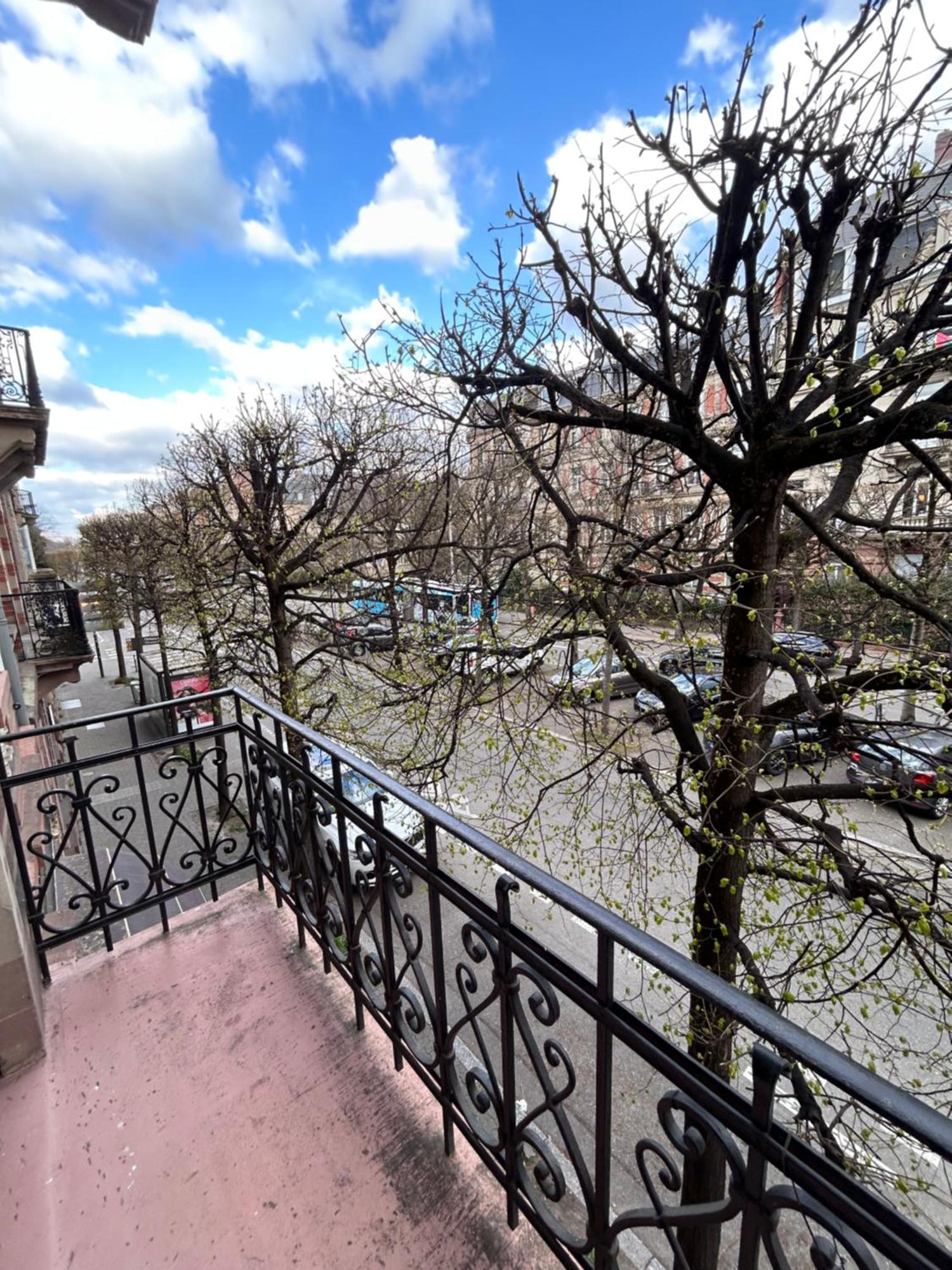 Spacieux En Centre Apartment *