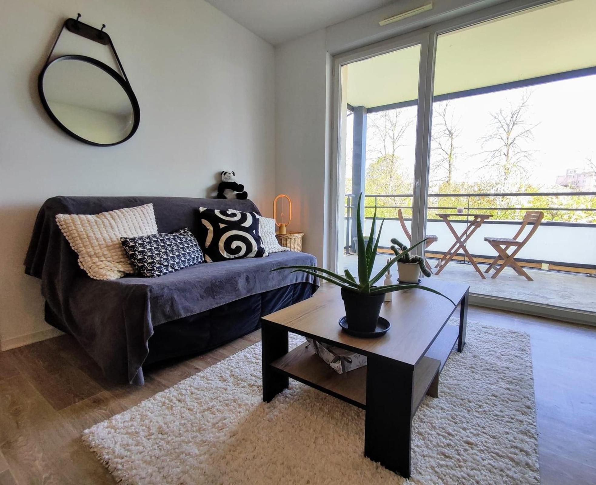 Le Salluste Cosy T2 With Balcony In