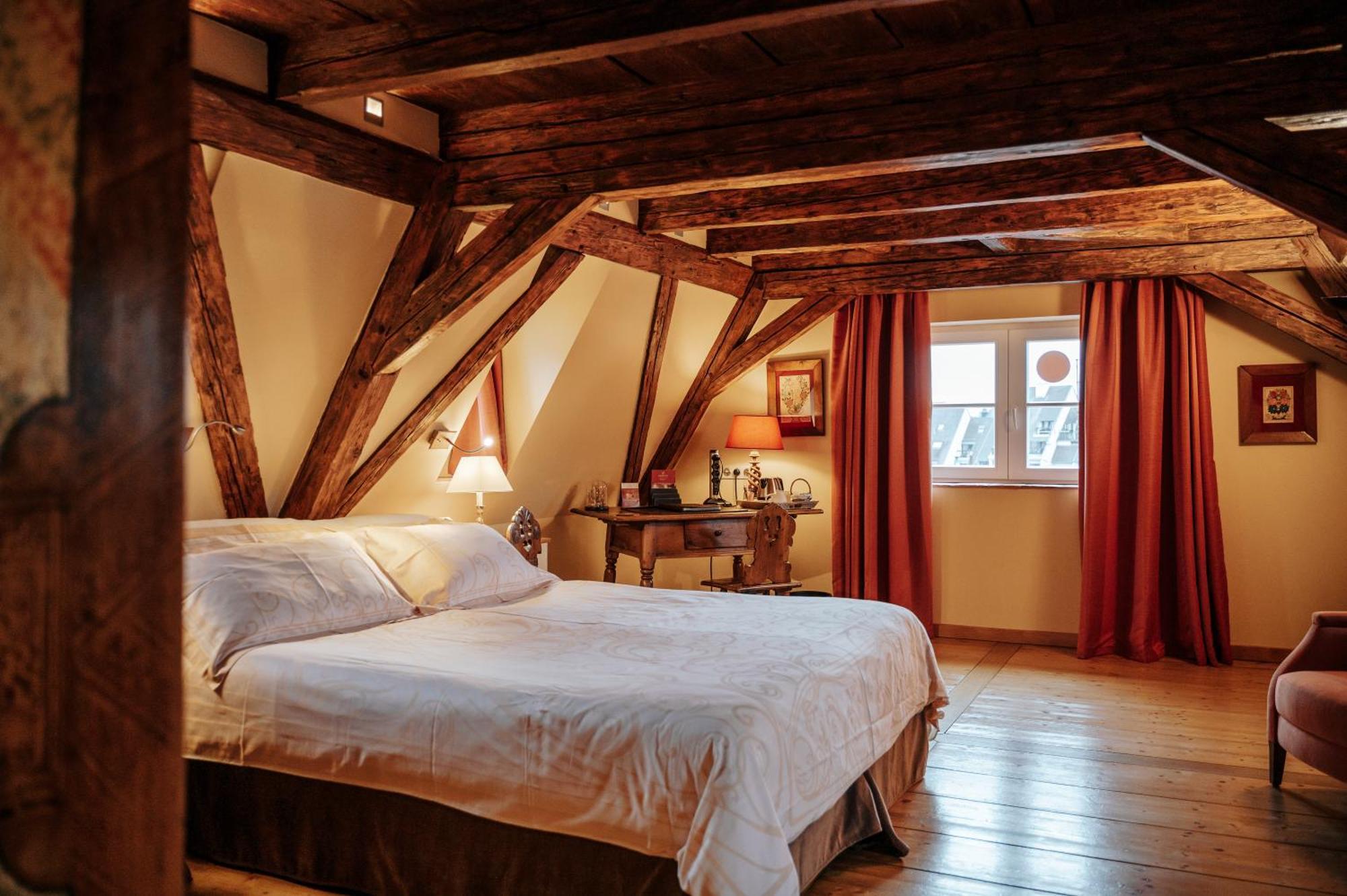 & Le Bouclier D'or Otel 4*