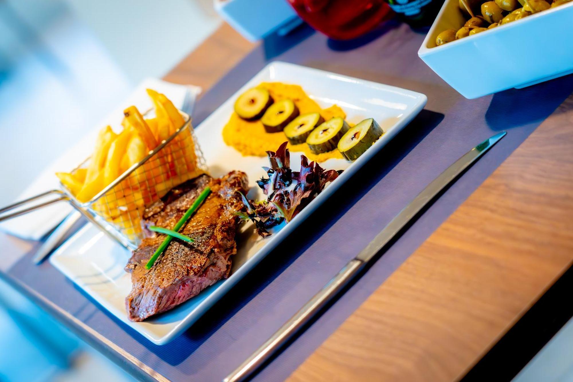 Campanile Aeroport Lingolsheim Hotel 3*