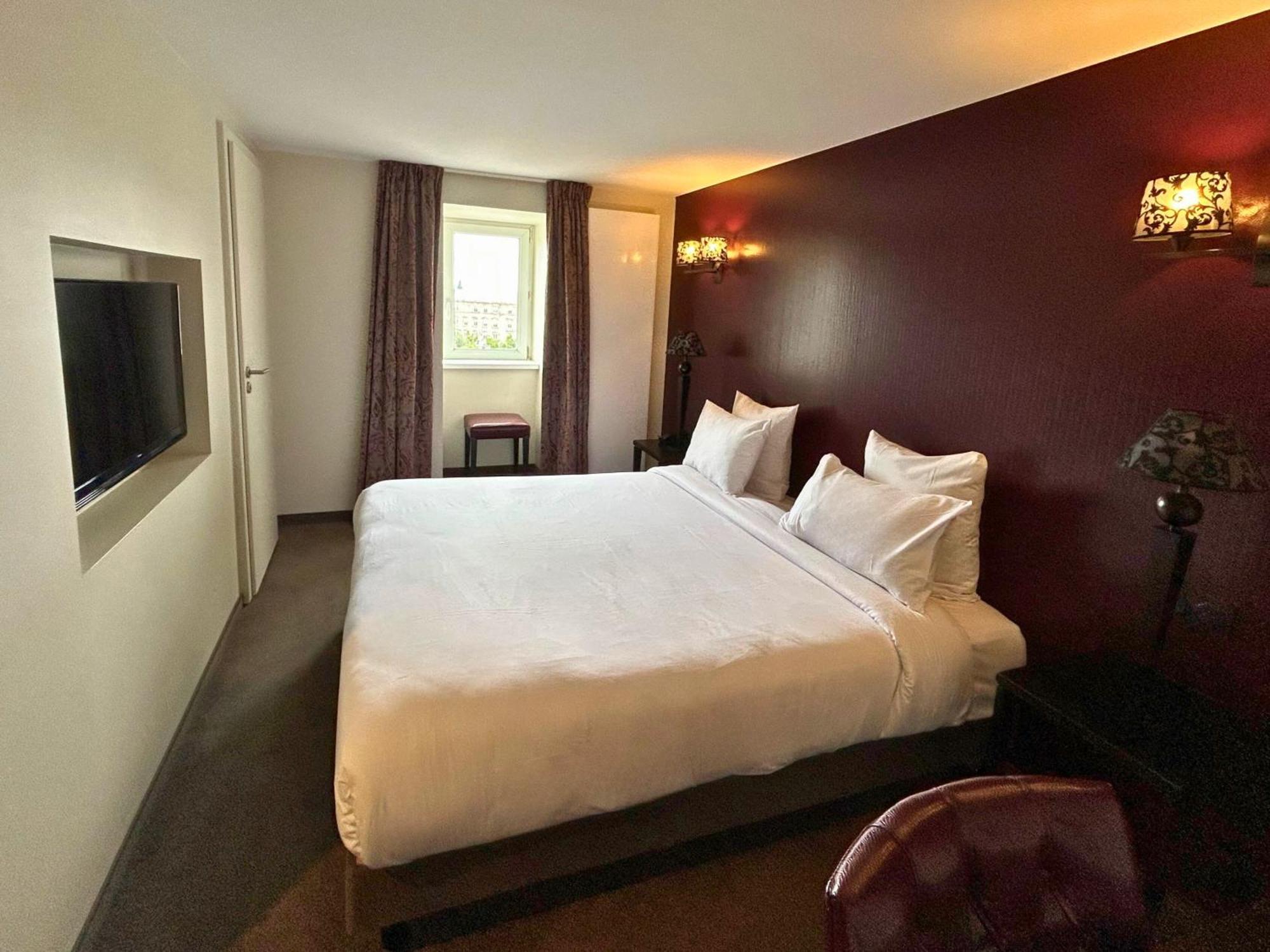Arok Hotel