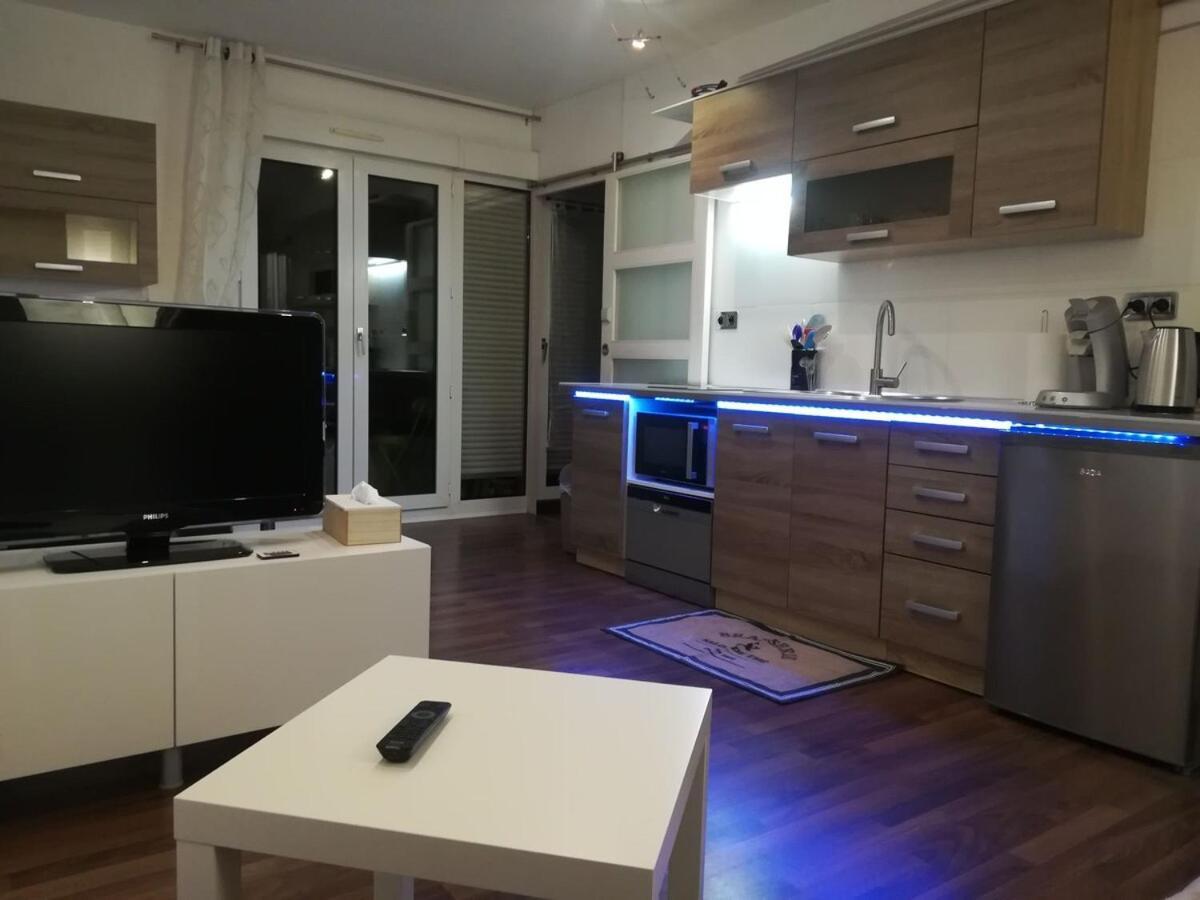 Apartment Charming Little With Bedroom Strasbourg