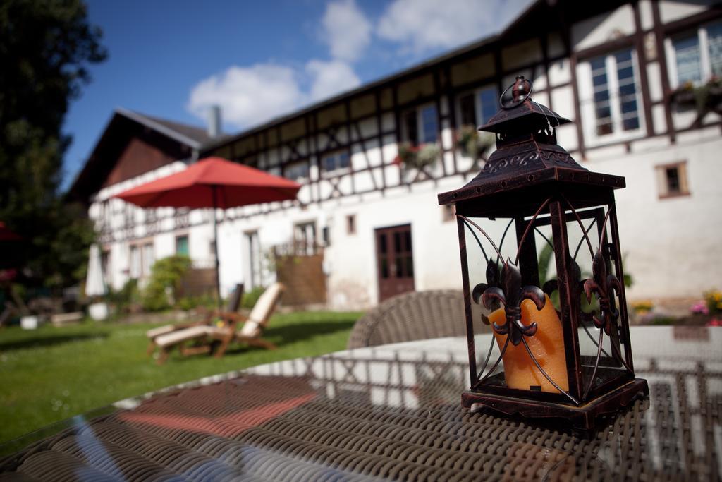 Chateau De Pourtales Hotel