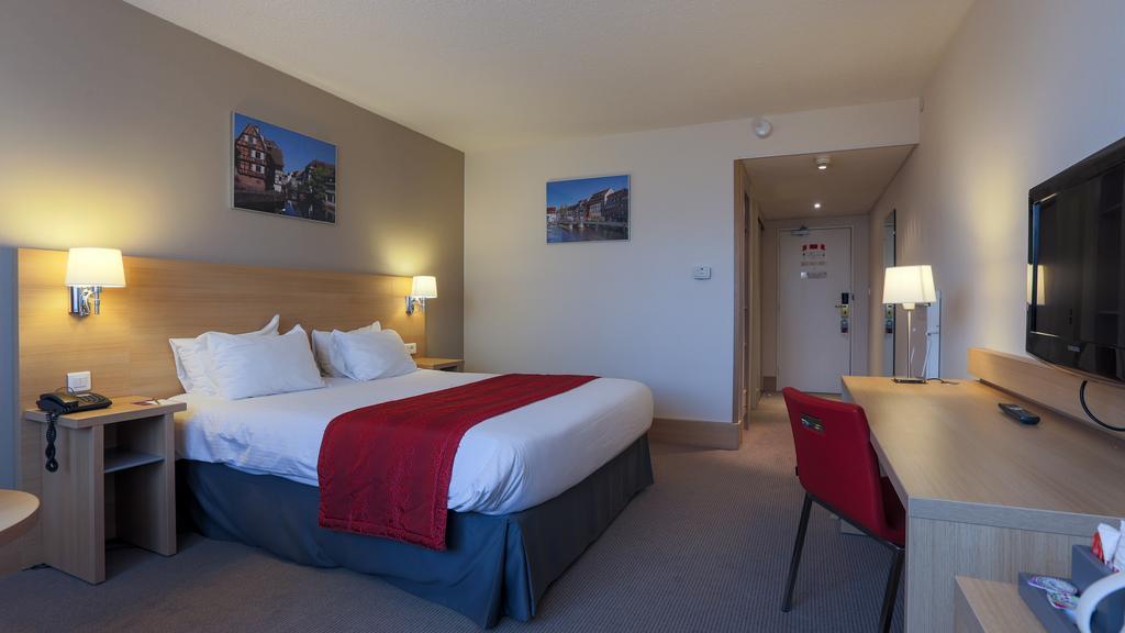 Hotel Mercure Palais Des Congres 4*