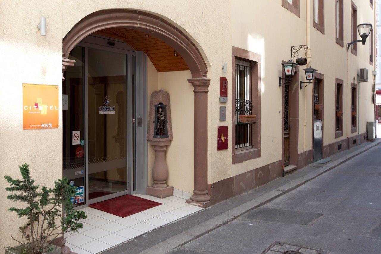 Couvent Du Franciscain Centre Hotel